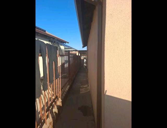 2 BEDROOM HOUSE FOR SALE IN SOSHANGUVE VV